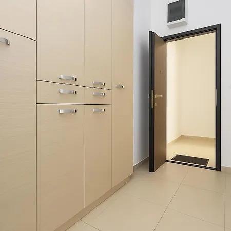 Daire Adelisa Comfort Apartments - Near Slovenska Beach Budva