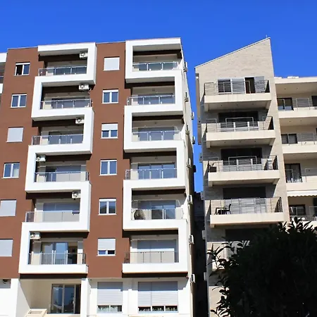 Adelisa Comfort Apartments - Near Slovenska Beach Budva